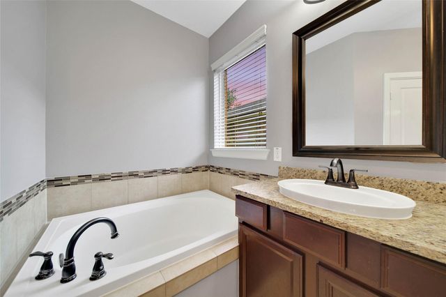 12935 Northpointe Bend Drive, Tomball, TX 77377