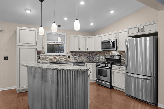 1335 Calhoun Street, Kalamazoo, MI 49006