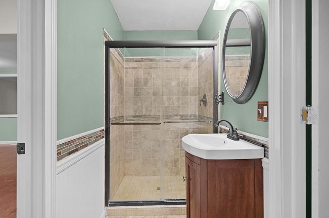 1335 Calhoun Street, Kalamazoo, MI 49006