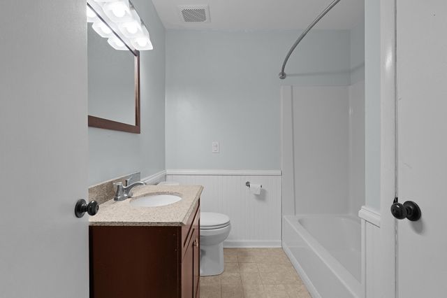 1335 Calhoun Street, Kalamazoo, MI 49006