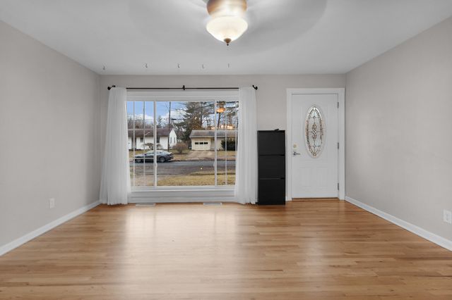 1335 Calhoun Street, Kalamazoo, MI 49006