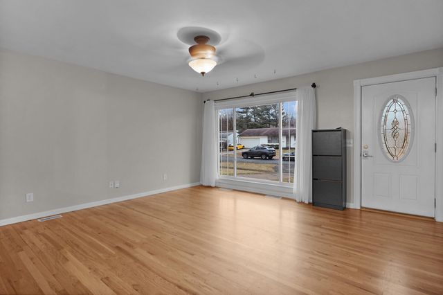 1335 Calhoun Street, Kalamazoo, MI 49006