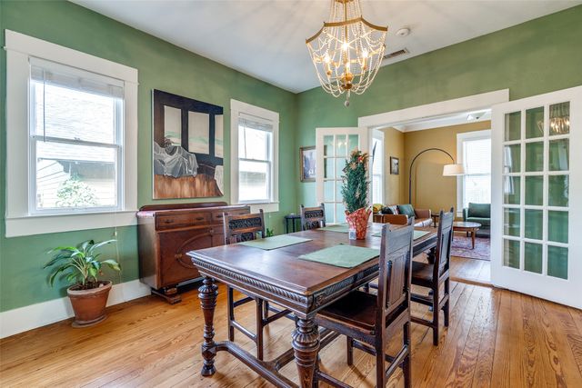 321 N Henderson Avenue, Dallas, TX 75214