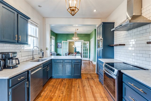 321 N Henderson Avenue, Dallas, TX 75214