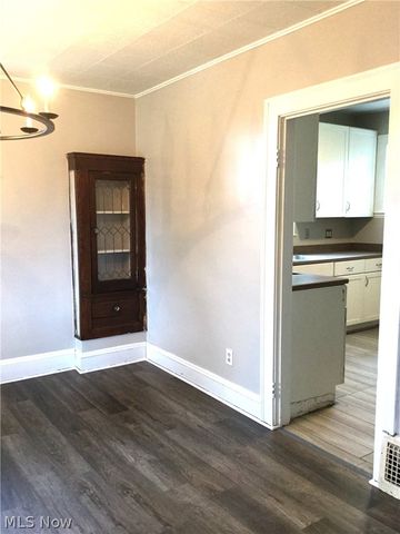 9474 Roxbury Road, Parma Heights, OH 44130