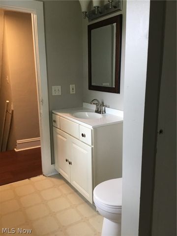 9474 Roxbury Road, Parma Heights, OH 44130