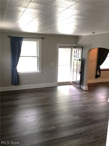 9474 Roxbury Road, Parma Heights, OH 44130