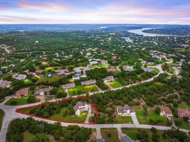 22308 Shotts DR, Spicewood, TX 78669