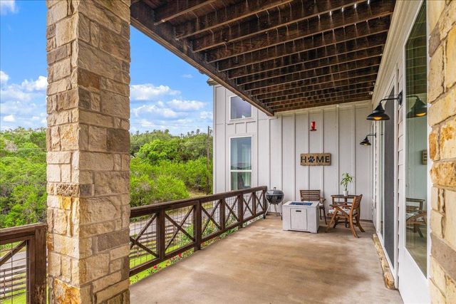 22308 Shotts DR, Spicewood, TX 78669