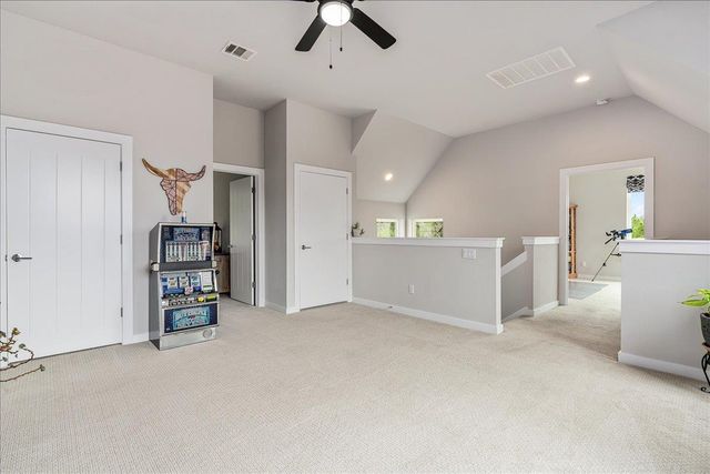 22308 Shotts DR, Spicewood, TX 78669