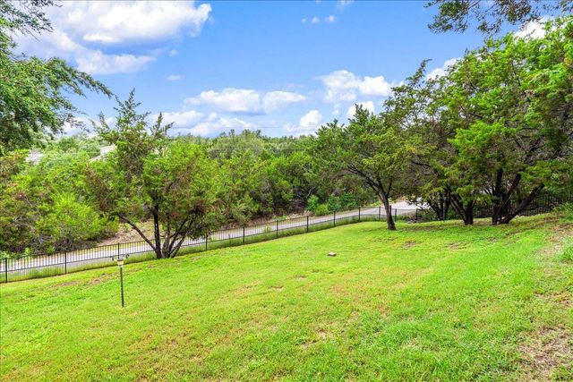 22308 Shotts DR, Spicewood, TX 78669