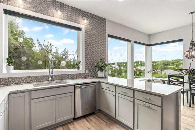 22308 Shotts DR, Spicewood, TX 78669