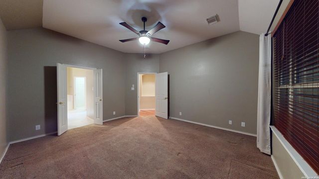 200 Nandina Ct, Cibolo, TX 78108