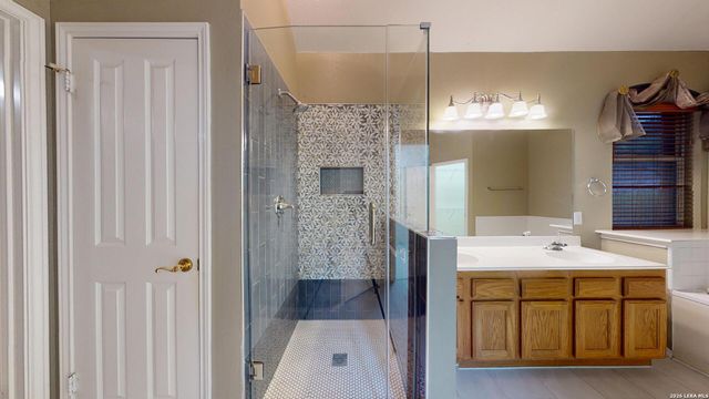 200 Nandina Ct, Cibolo, TX 78108