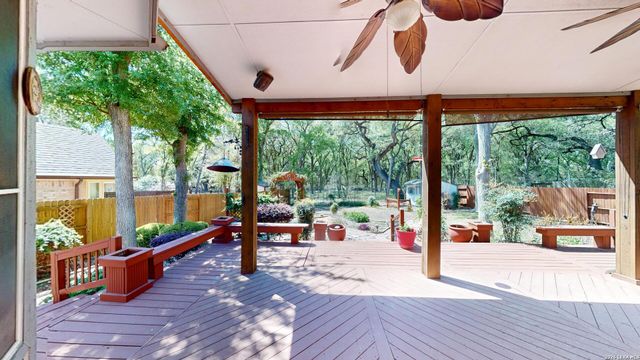 200 Nandina Ct, Cibolo, TX 78108