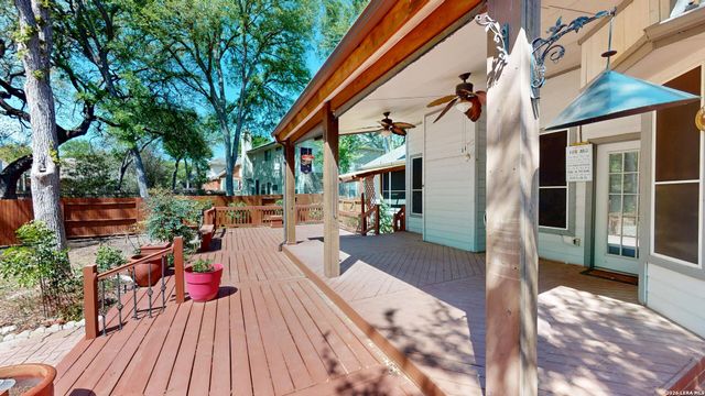 200 Nandina Ct, Cibolo, TX 78108