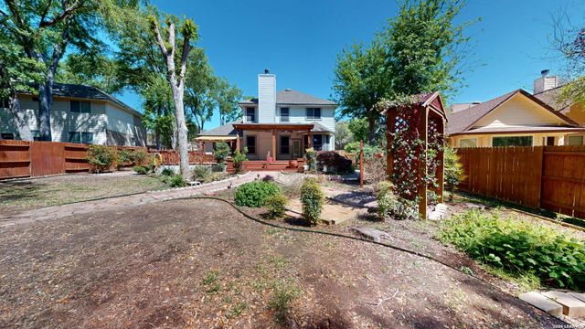 200 Nandina Ct, Cibolo, TX 78108