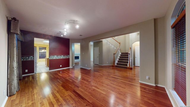 200 Nandina Ct, Cibolo, TX 78108