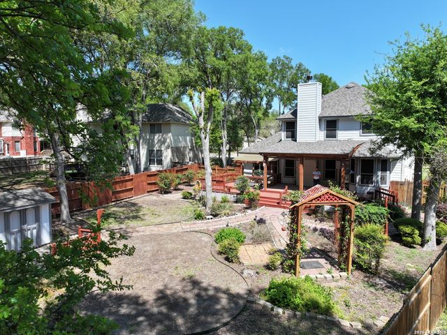 200 Nandina Ct, Cibolo, TX 78108