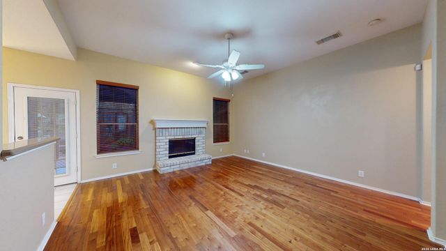 200 Nandina Ct, Cibolo, TX 78108