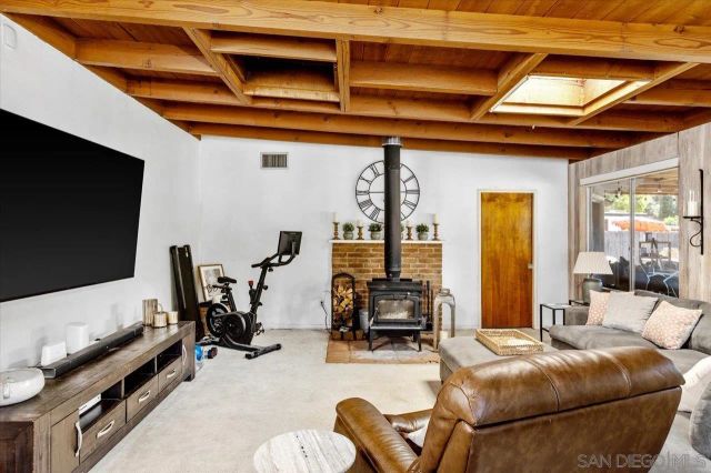 3620 Foxley Dr, Escondido, CA 92027