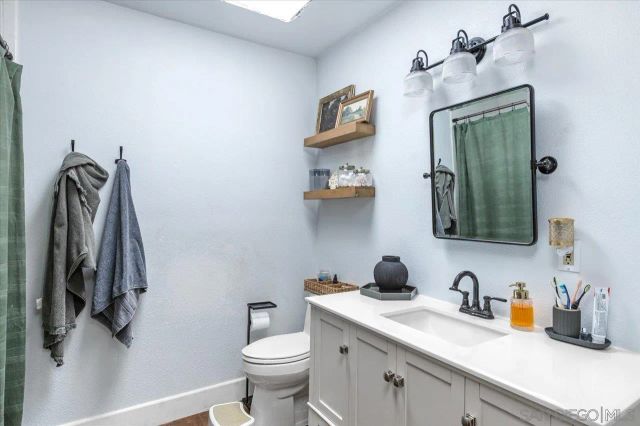 3620 Foxley Dr, Escondido, CA 92027