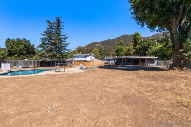 3620 Foxley Dr, Escondido, CA 92027