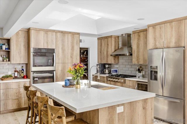 3620 Foxley Dr, Escondido, CA 92027