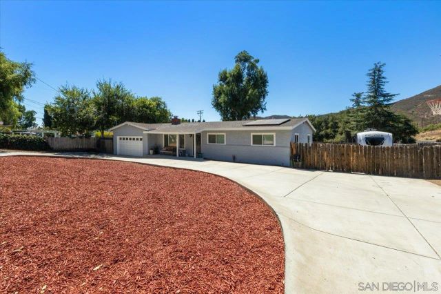 3620 Foxley Dr, Escondido, CA 92027