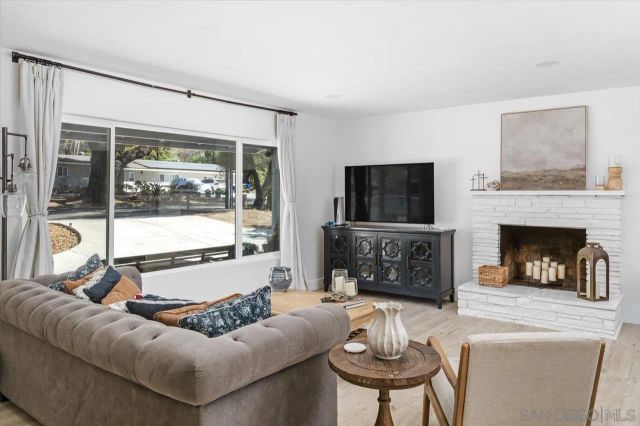 3620 Foxley Dr, Escondido, CA 92027