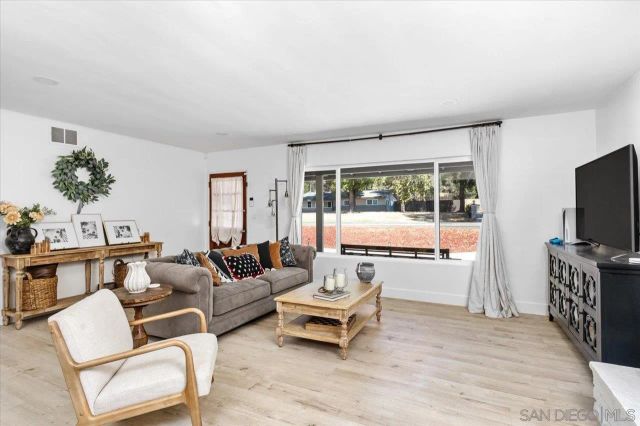 3620 Foxley Dr, Escondido, CA 92027