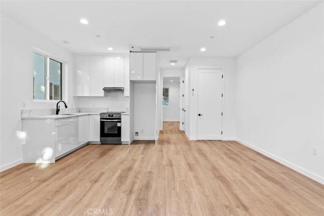 6844 Cedros Avenue, Van Nuys, CA 91405