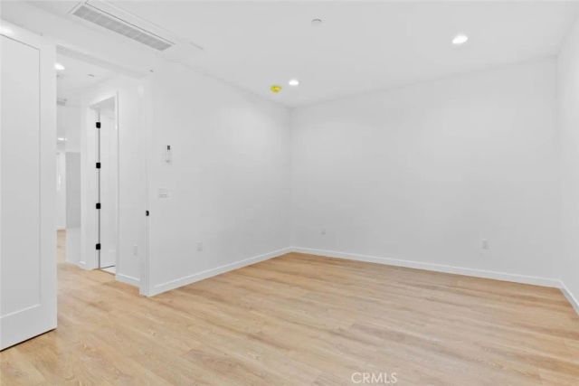 6844 Cedros Avenue, Van Nuys, CA 91405