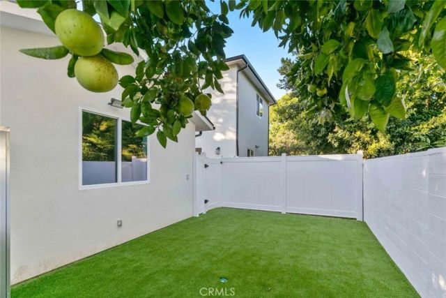 6844 Cedros Avenue, Van Nuys, CA 91405