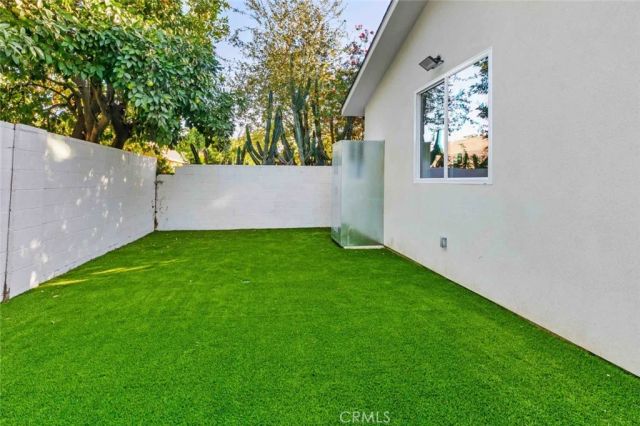 6844 Cedros Avenue, Van Nuys, CA 91405