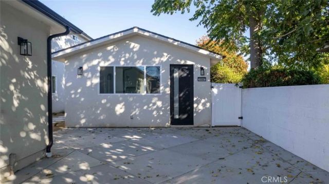 6844 Cedros Avenue, Van Nuys, CA 91405