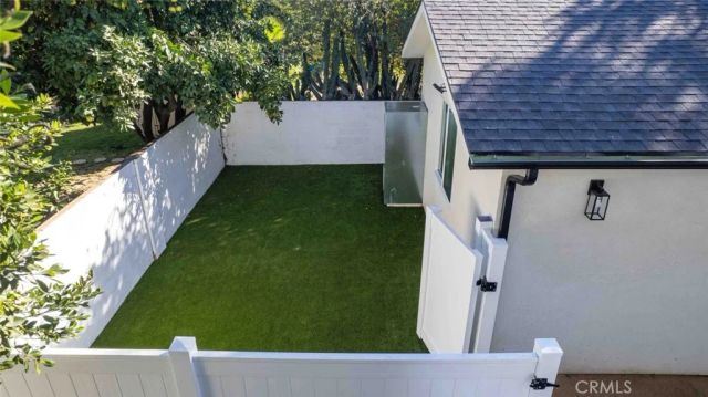 6844 Cedros Avenue, Van Nuys, CA 91405