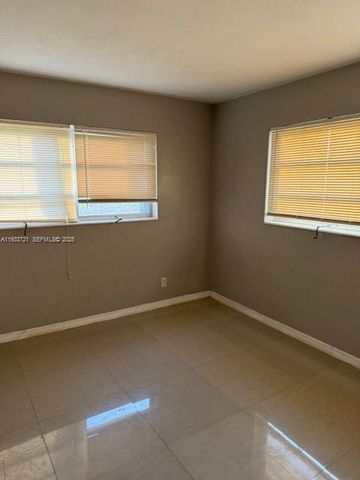 3924 Hayes St, Hollywood, FL 33021