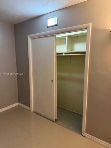 3924 Hayes St, Hollywood, FL 33021