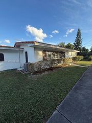 3924 Hayes St, Hollywood, FL 33021