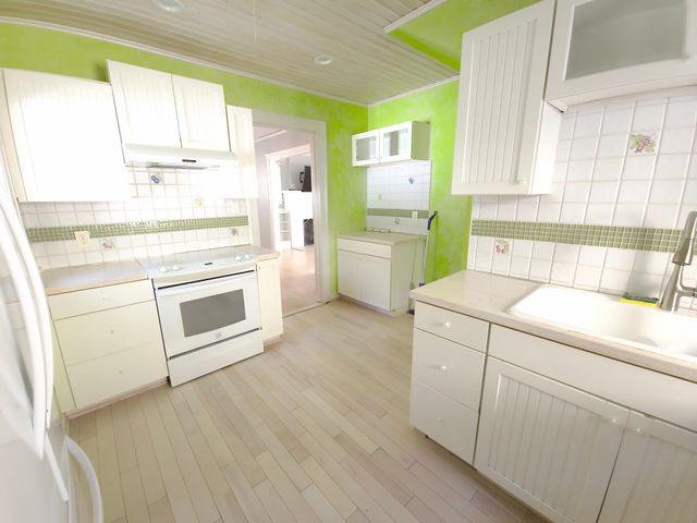1105 10th Street N, Fargo, ND 58102