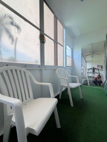 352 Sheffield O, West Palm Beach, FL 33417