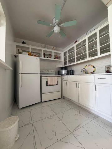 352 Sheffield O, West Palm Beach, FL 33417