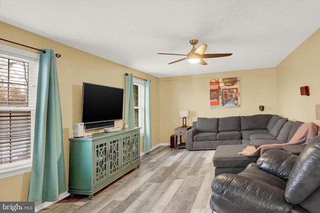 123 GRAYSTONE DR, Hummelstown, PA 17036