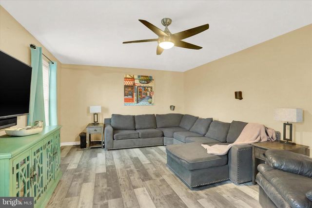 123 GRAYSTONE DR, Hummelstown, PA 17036