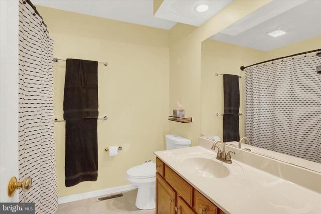 123 GRAYSTONE DR, Hummelstown, PA 17036