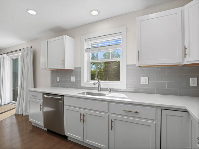 118 Berwick Avenue 118, Fairfield, CT 06825