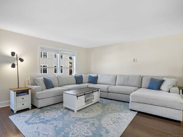 118 Berwick Avenue 118, Fairfield, CT 06825