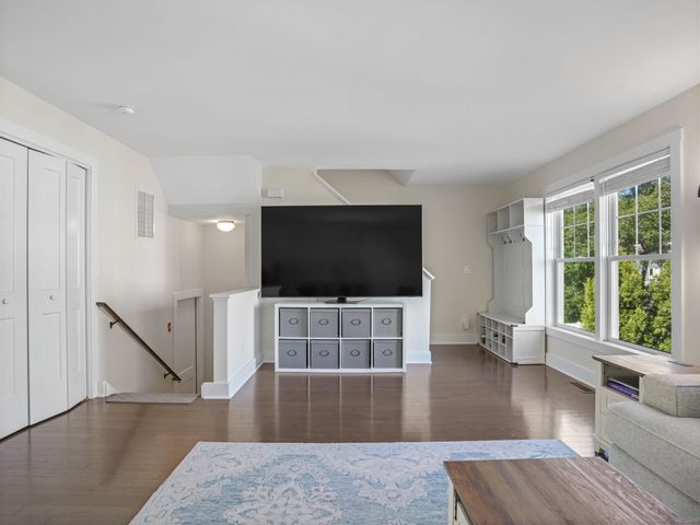 118 Berwick Avenue 118, Fairfield, CT 06825