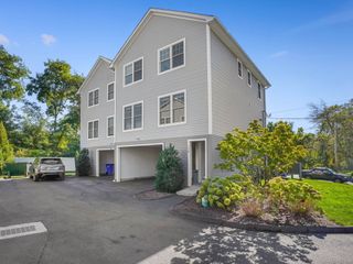 118 Berwick Avenue 118, Fairfield, CT 06825